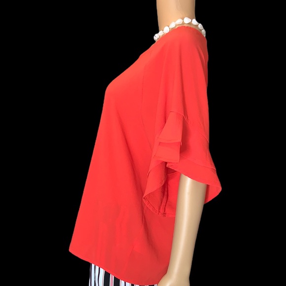 Umgee Coral flutter bell sleeve blouse Size small - Picture 3 of 7